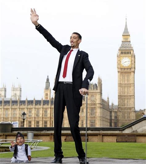 Dünyanın en uzun adamı ve en kısa adamı